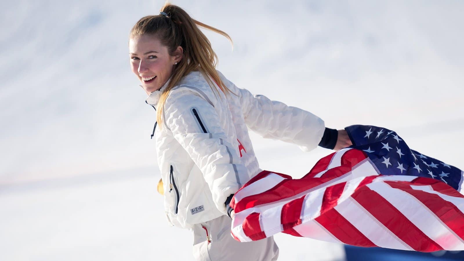 Winter Olympics Photo of the Day: A Golden Smile Winter Olympics Photo of the Day: A Golden Smile