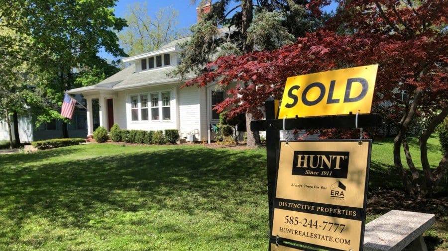 Mortgage rates fall below 6 percent for first time in more than 3 years Mortgage rates fall below 6 percent for first time in more than 3 years