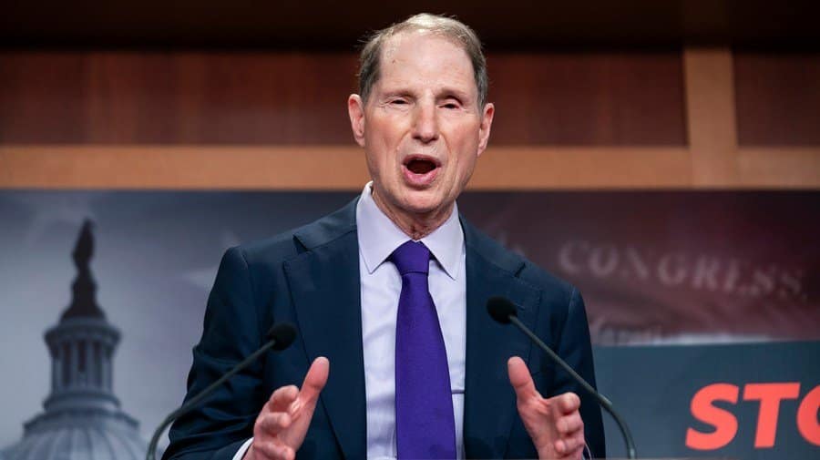 Wyden presses DEA for answers on secret Epstein investigation Wyden presses DEA for answers on secret Epstein investigation