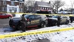 US immigration agent fatally shoots woman in Minneapolis, officials say US immigration agent fatally shoots woman in Minneapolis, officials say