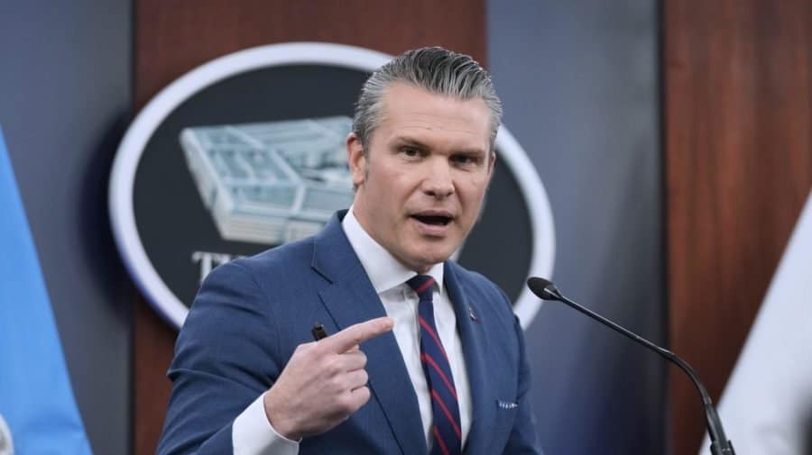 US submarine sinks Iranian warship with torpedo; video shows explosion​ US submarine sinks Iranian warship with torpedo; video shows explosion​