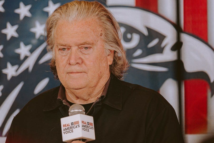 Steve Bannon gets an unusual assist from Trump’s Justice Department​