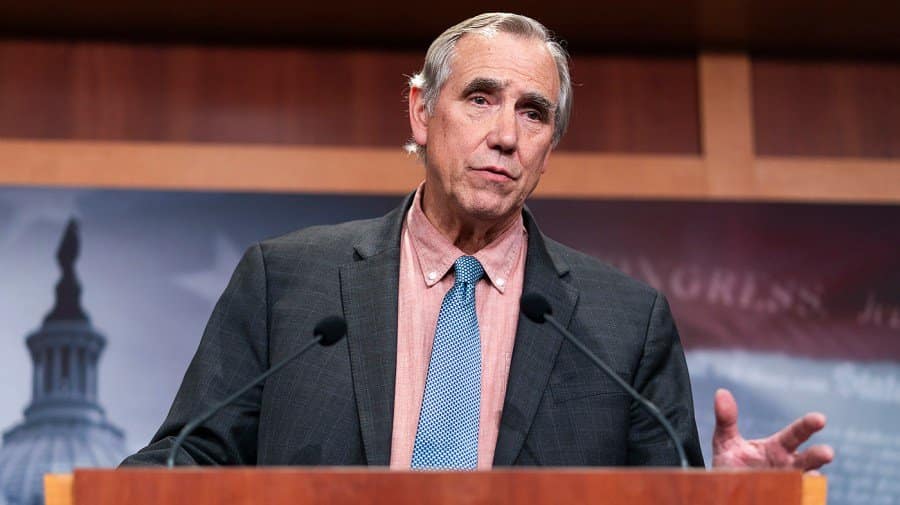 Reconciliation bill subsidizes fossil fuels by .5B each year, Democratic report finds Reconciliation bill subsidizes fossil fuels by .5B each year, Democratic report finds