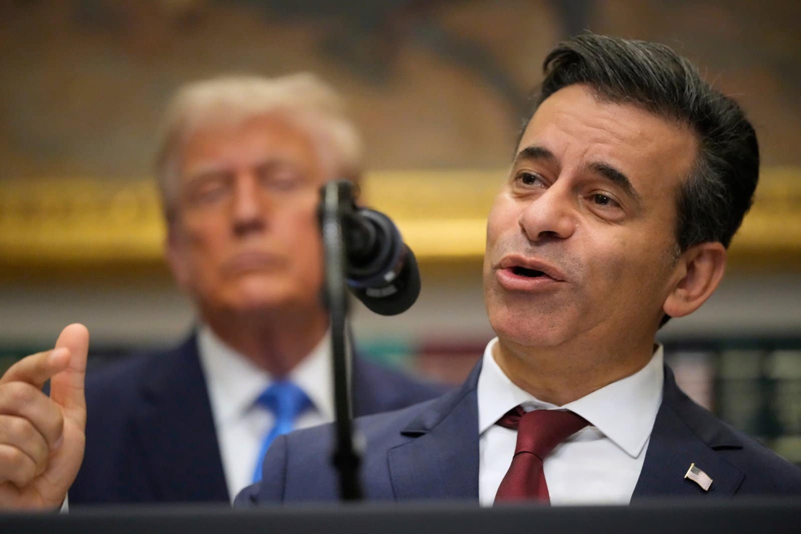 Makary to leave as FDA commissioner after tumultuous year, White House source says​By David Lim Makary to leave as FDA commissioner after tumultuous year, White House source says​By David Lim